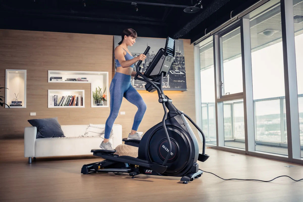Sole FitnessSole Fitness E25 Elliptical Cross TrainerOutdoor Action