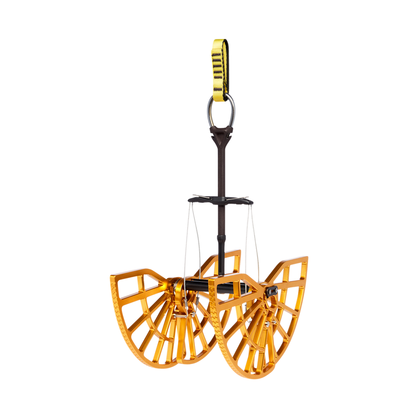 Black DiamondBlack Diamond Camalot™ C4Outdoor Action