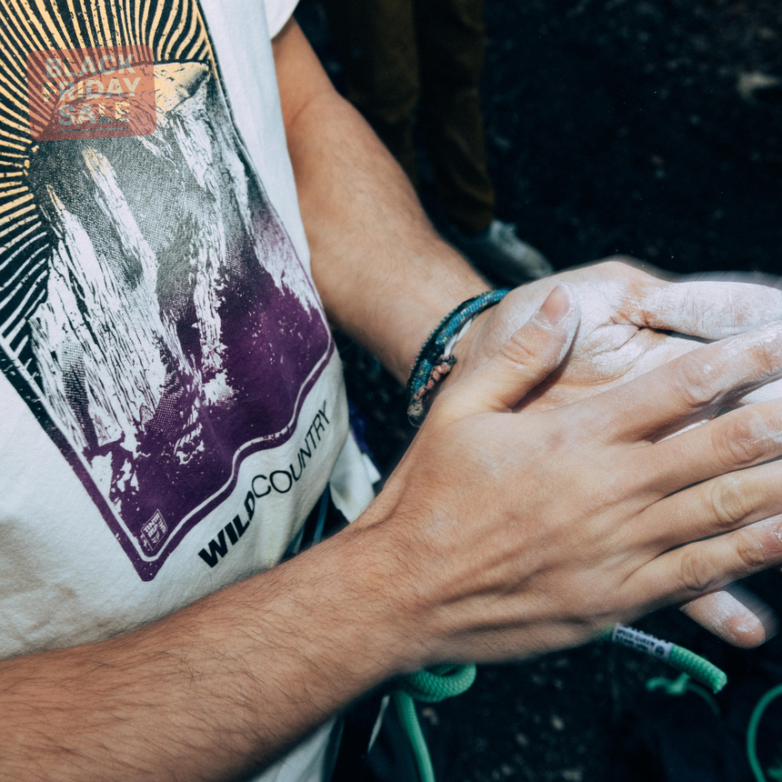 Wild Country Climbing Flow T-Shirt Man Outdoor Action Quartz - Product In Use