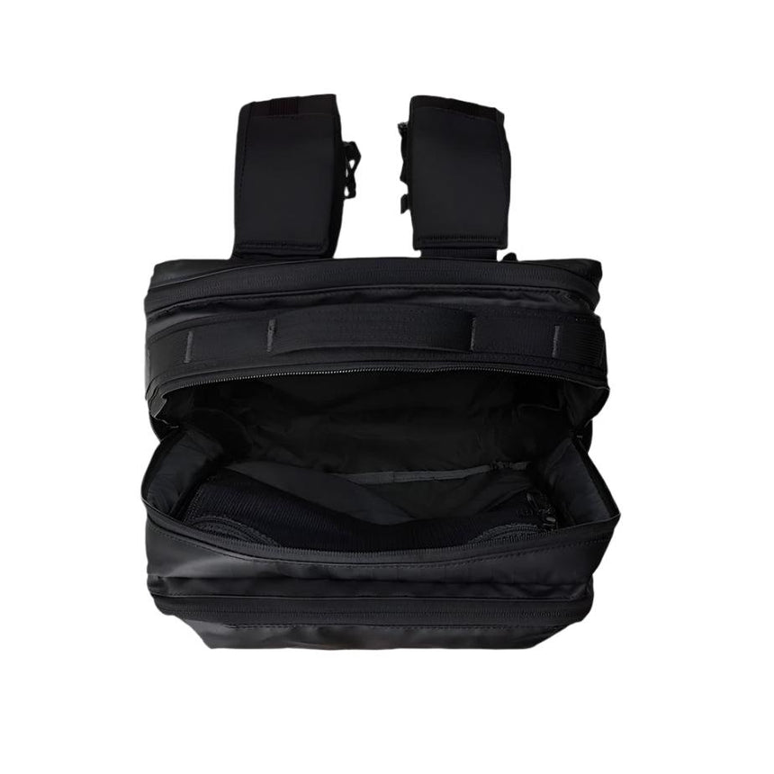 The North FaceThe North Face Base Camp Voyager DaypackOutdoor Action