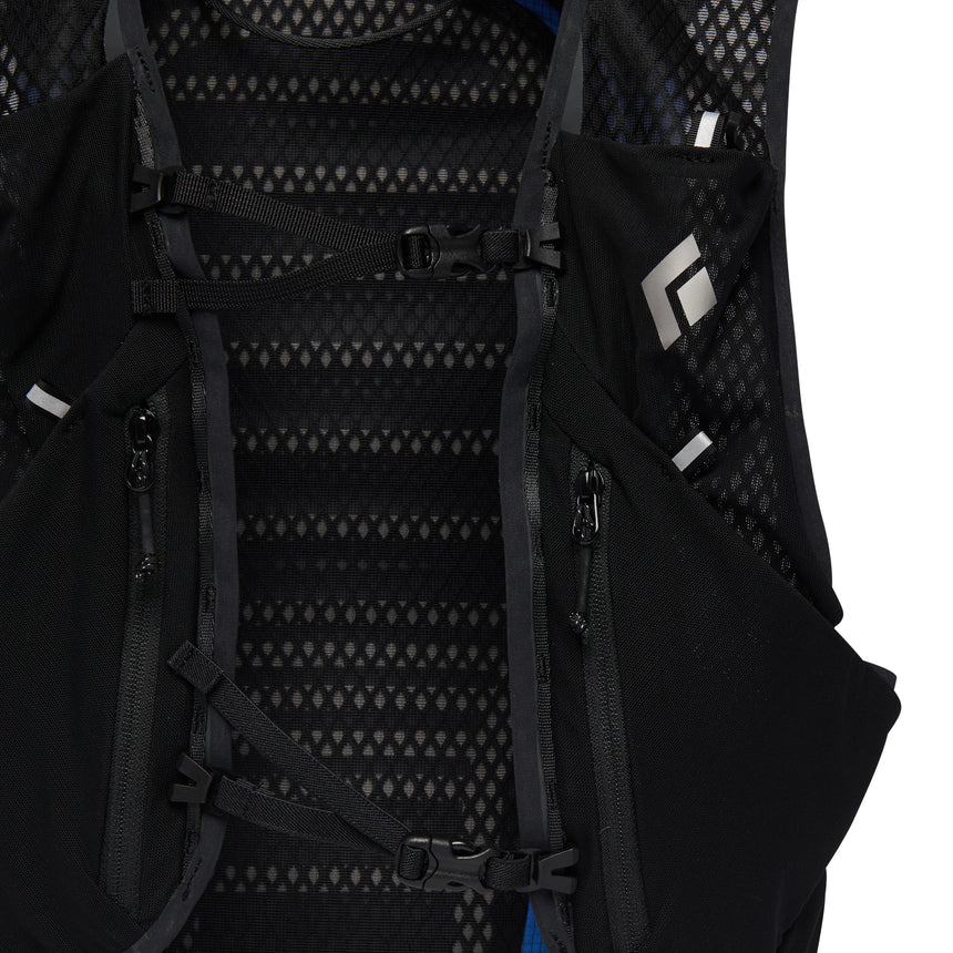 Black Diamond Distance 22 Backpack Outdoor Action- two zip and two stretch shoulder strap pockets