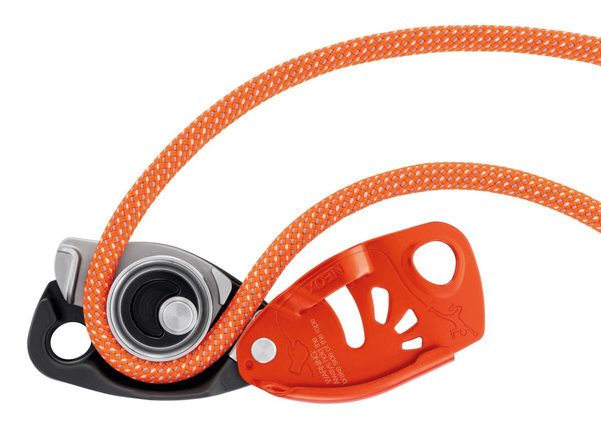 PetzlPetzl NeoxOutdoor Action