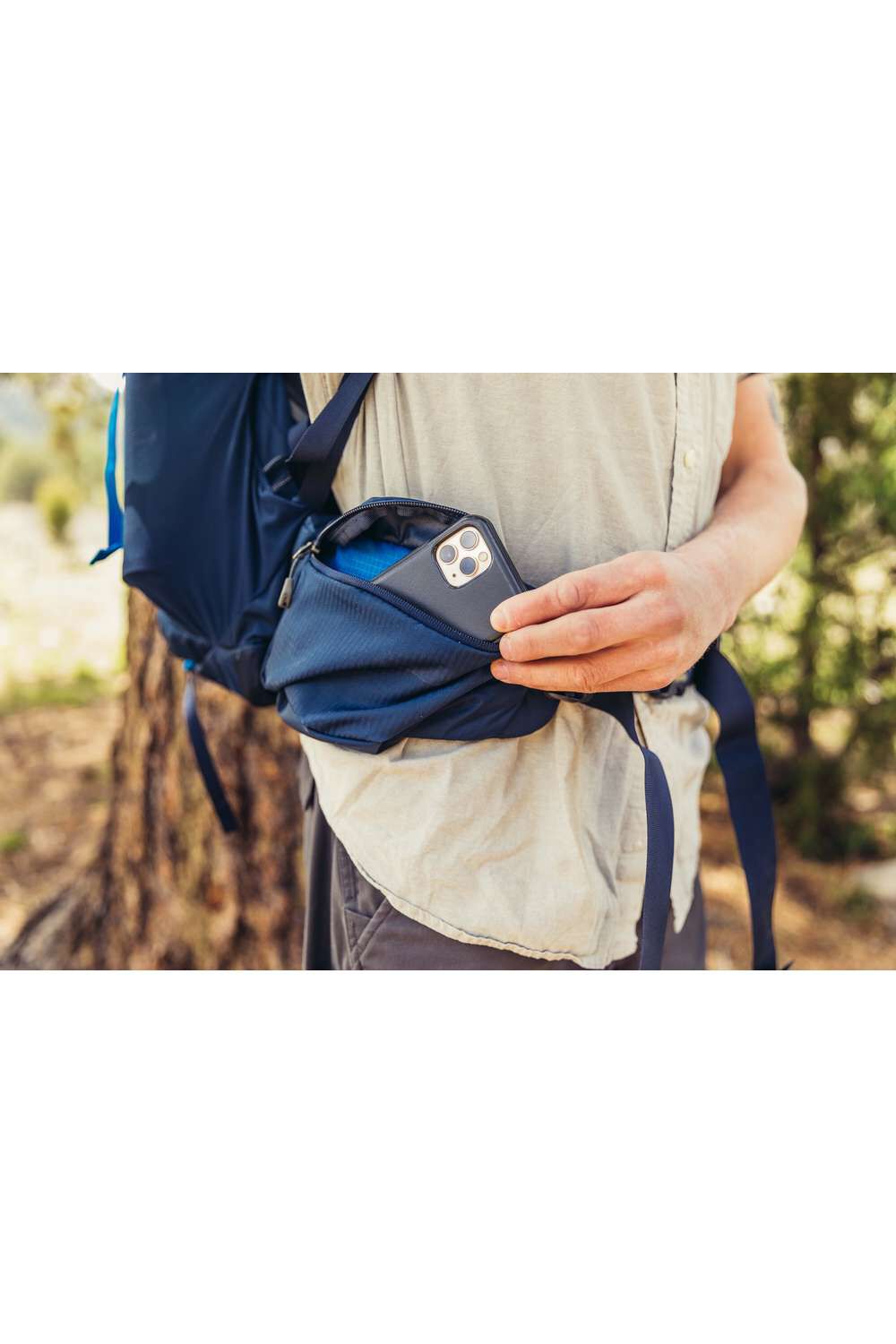 Gregory Zulu 55 Men's Hiking Backpack in Halo Blue - Sternum Strap Adjustment