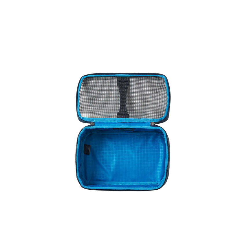 Gregory Alpaca Gear Pod 5L Padded Bottom & Side Panels - foam-filled protection with coated mesh lid