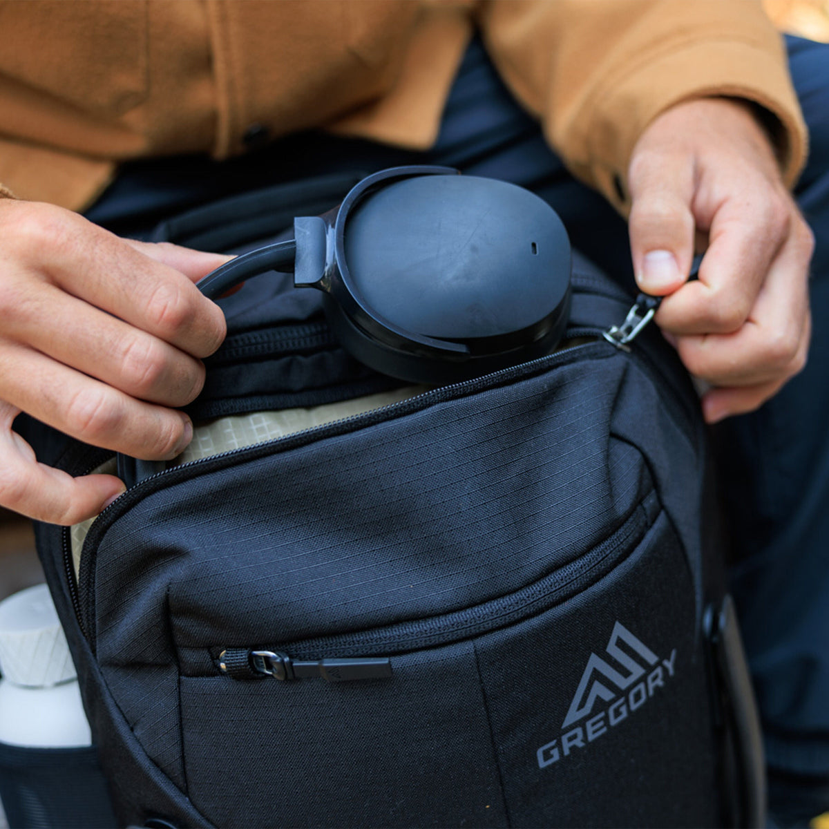 Gregory Border 30L Front Secure Zippered Pocket - passive zipper lock for added security