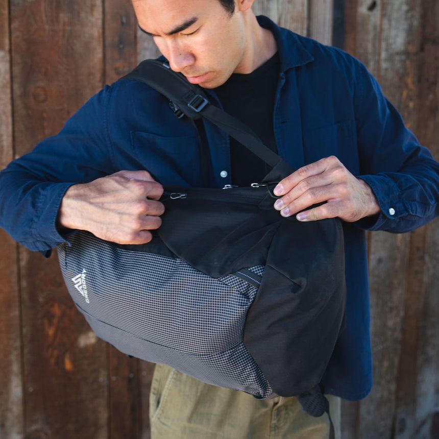 Gregory Rhune 20L Key Clip - secure attachment point in side access pocket