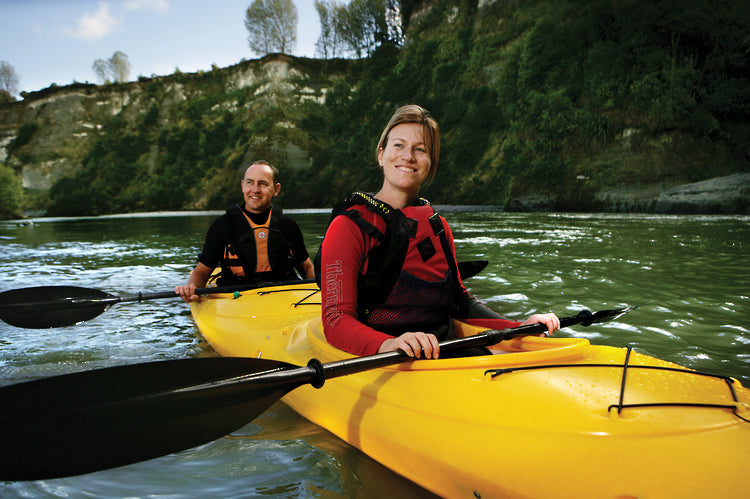 Mission KayakMission Contour 490 KayakOutdoor Action