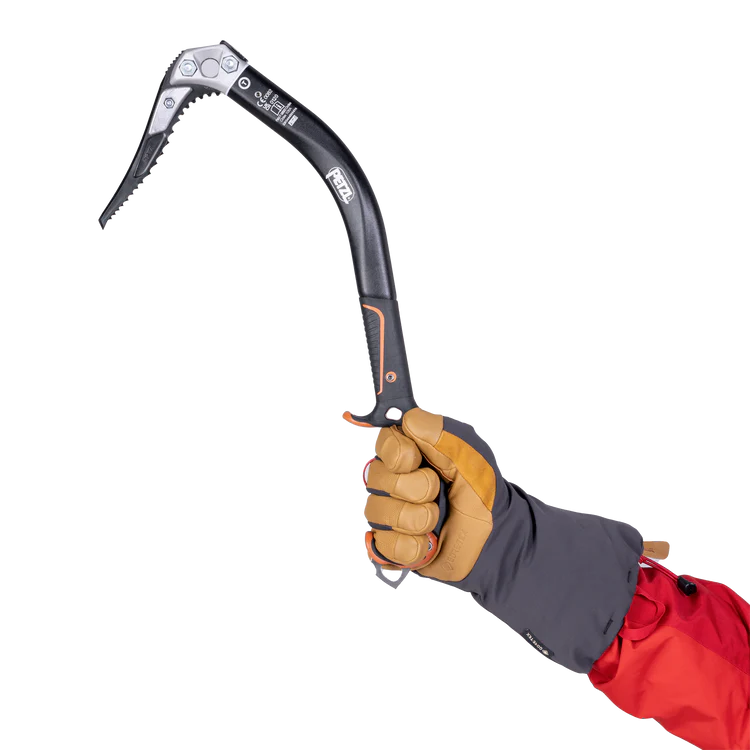 Mountain EquipmentMountain Equipment GORE-TEX Hyper Couloir GauntletOutdoor Action
