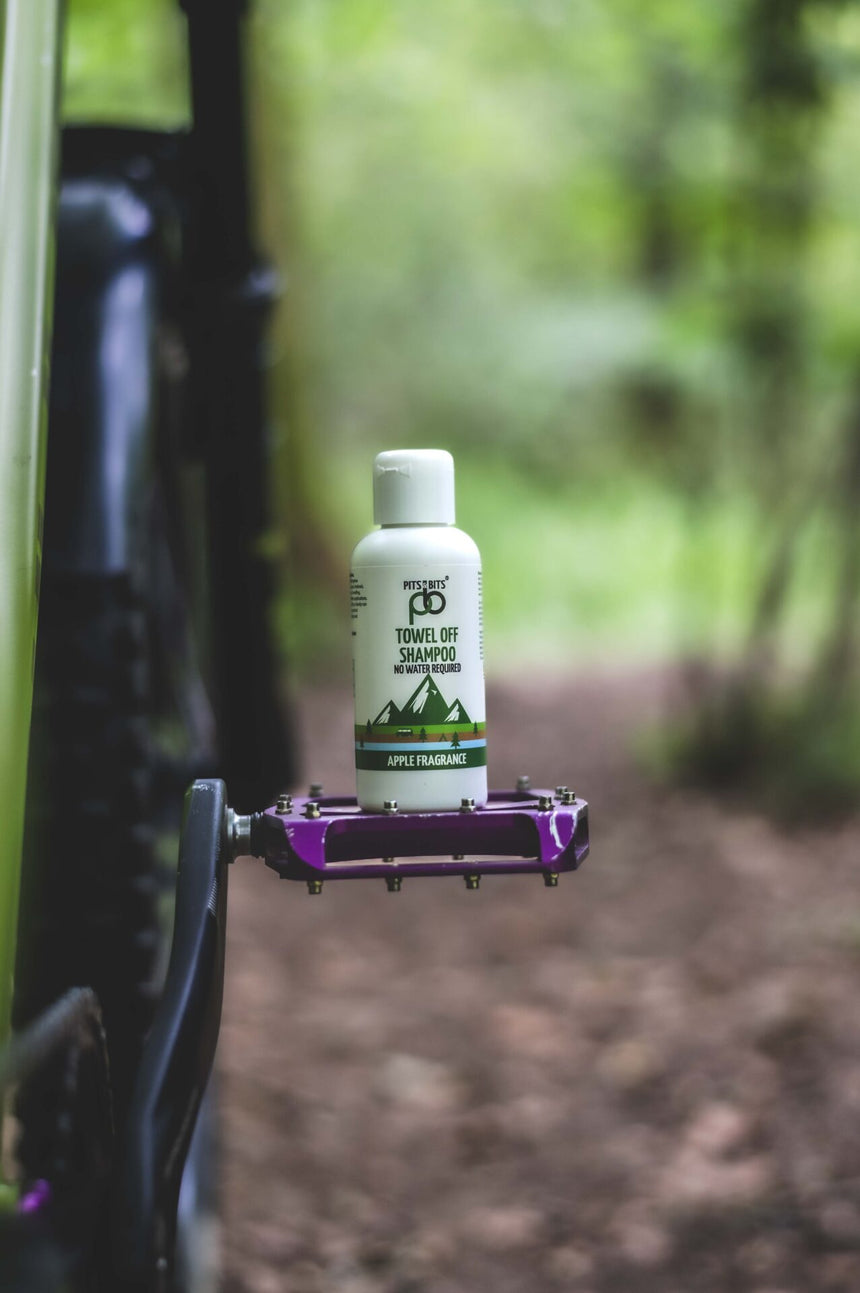 Pits & Bits® Towel Off Shampoo – Apple Outdoor Action