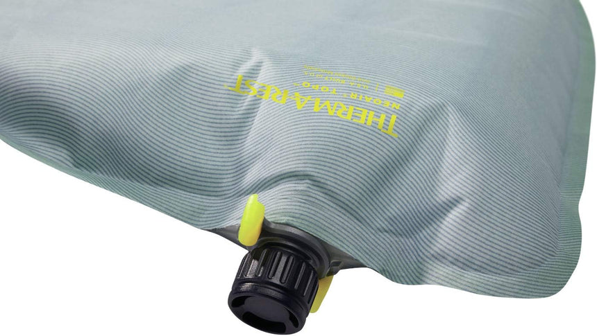 Thermarest Neoair Topo Mat - Regular Outdoor Action- Valve
