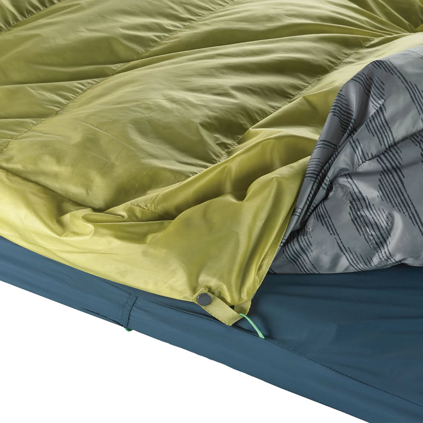 Thermarest Synergy Lite Coupler Sheet Outdoor Action- Quilt Loop
