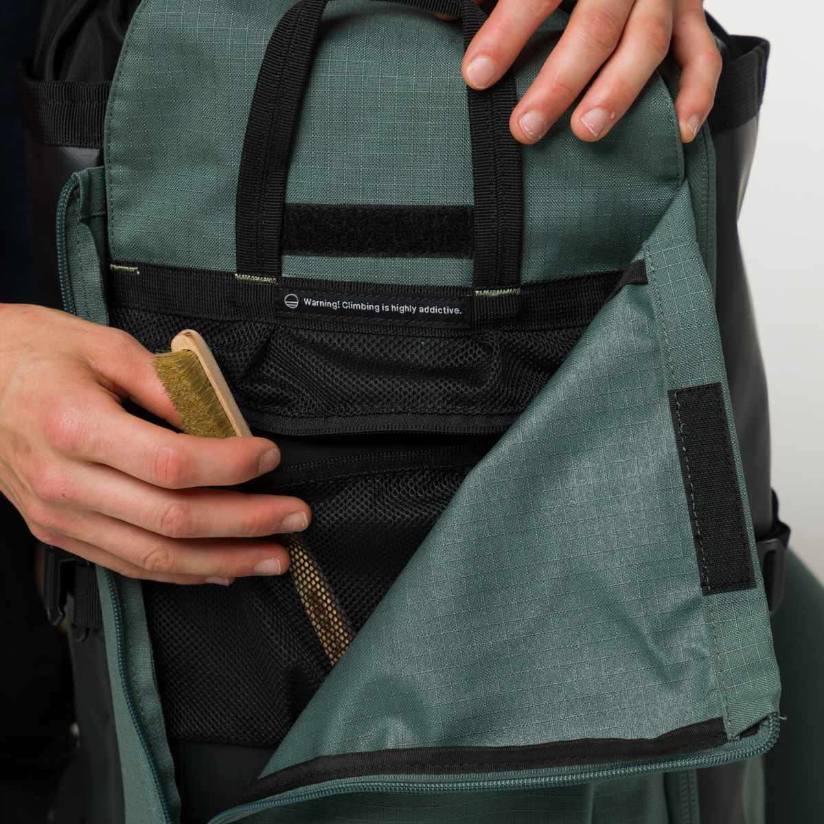 Wild Country Climbing Crag Hauler 25 Backpack Black/Marsh - 15” Laptop compartment