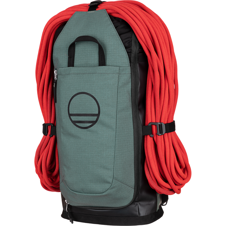 Wild Country Climbing Crag Hauler 25 Backpack Outdoor Action Black/Marsh - Self-standing design