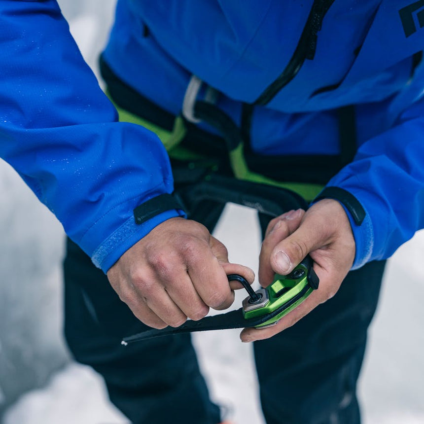 Black DiamondBlack Diamond Hydra Ice ToolOutdoor Action