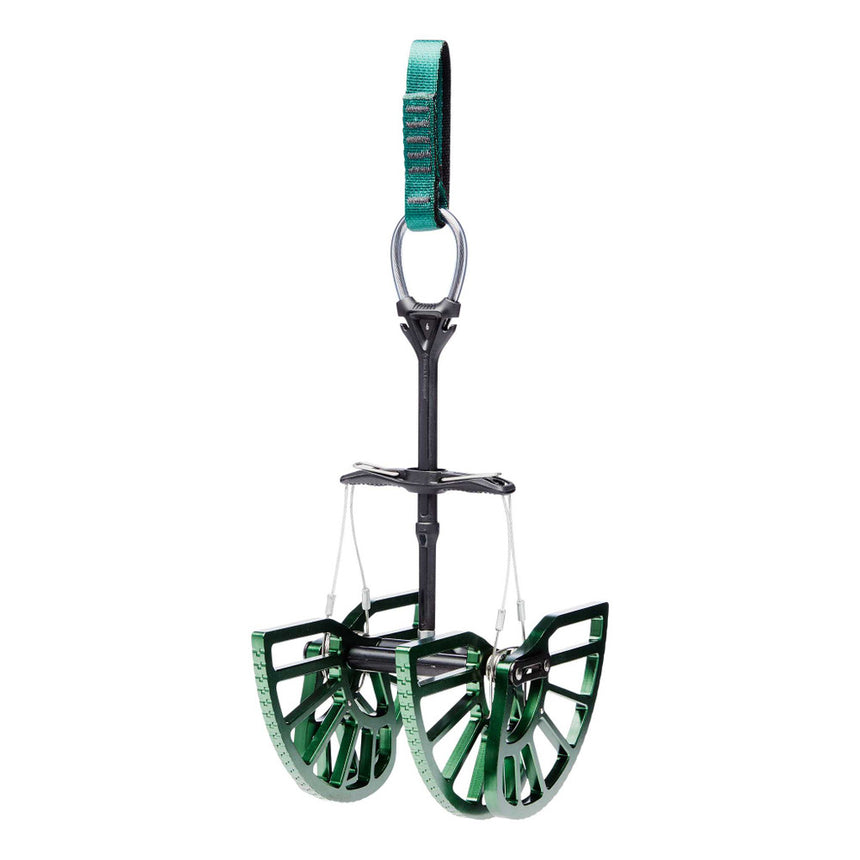 Black DiamondBlack Diamond Camalot™ C4Outdoor Action