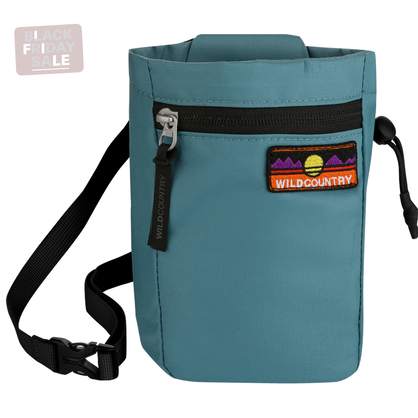 Wild Country Climbing Flow Chalk Bag Outdoor Action Deepwater - Front Angled