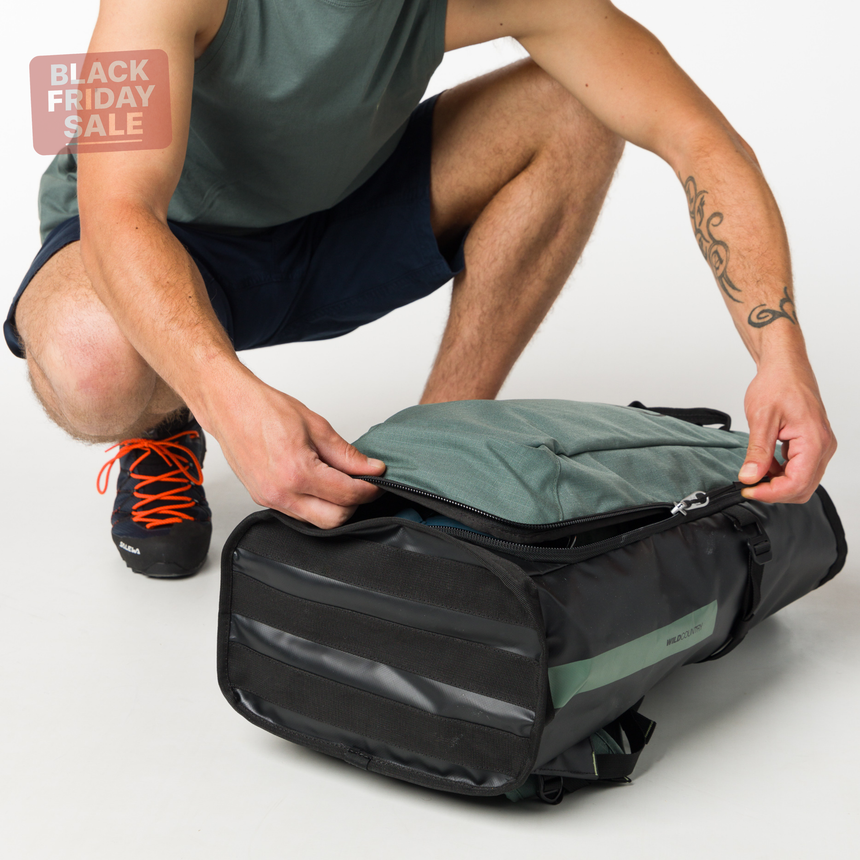 Wild Country Climbing Crag Hauler 40 Backpack Outdoor Action Black/Marsh - Durable aluminium buckles