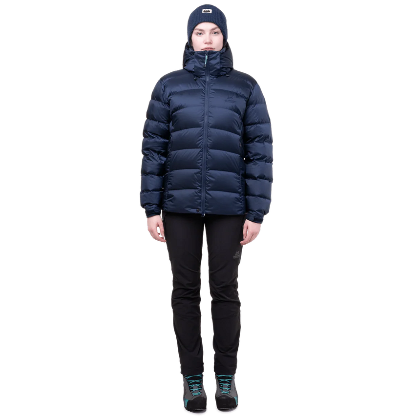 Zipped hand warmer pocket detail on Mountain Equipment Lightline Women's Jacket in Cosmos