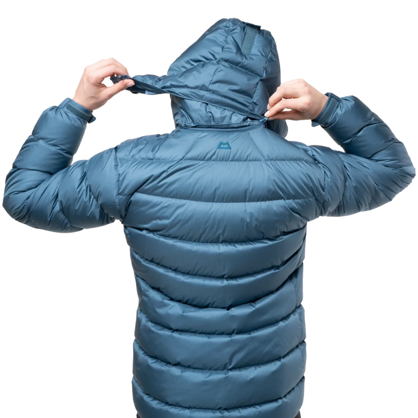 Zipped hand warmer pocket detail on Mountain Equipment Lightline Women's Jacket in Stellar Blue
