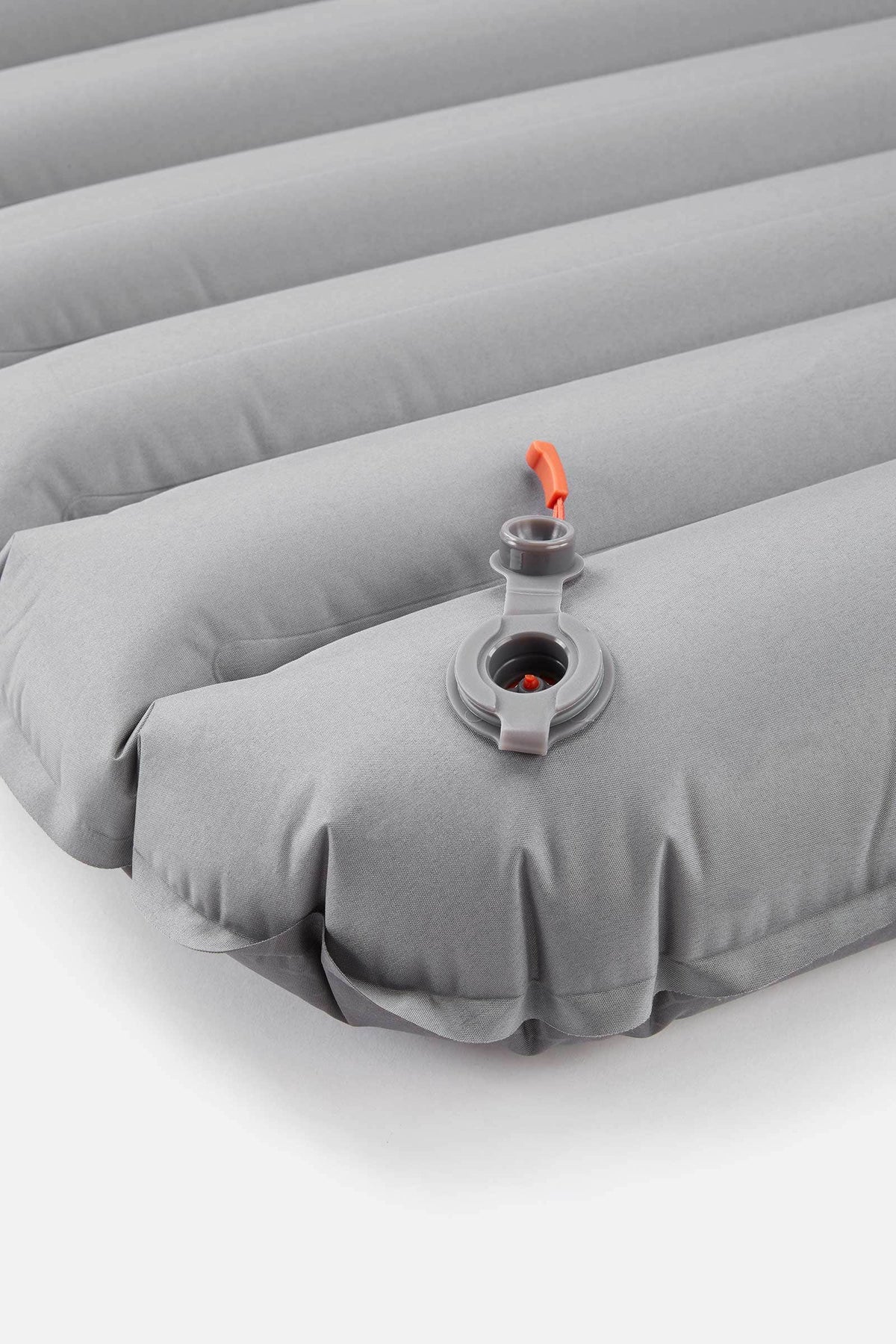 Rab Stratosphere 4 Sleep Pad in Graphene - valve, close-up