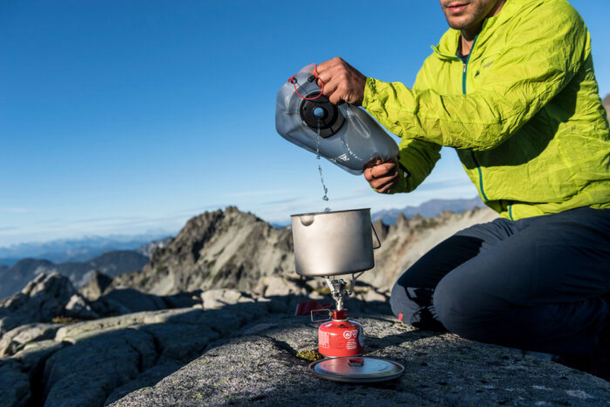 MSR 4L DromLite Bag Outdoor Action- product in use