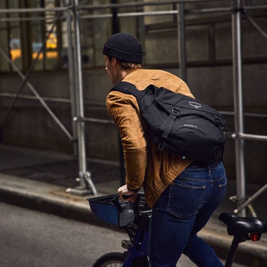 OspreyOsprey Metron 18 Bike BagOutdoor Action