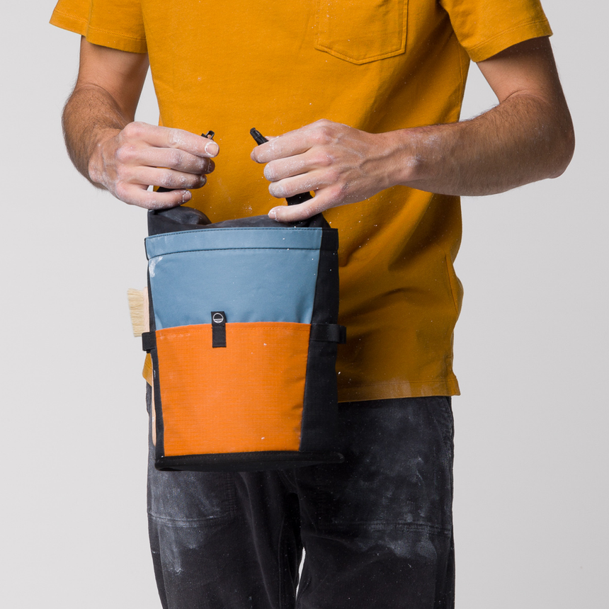 Wild Country Climbing Sequence Chalk Bucket Outdoor Action Deepwater/Sandstone/Black - Roll top