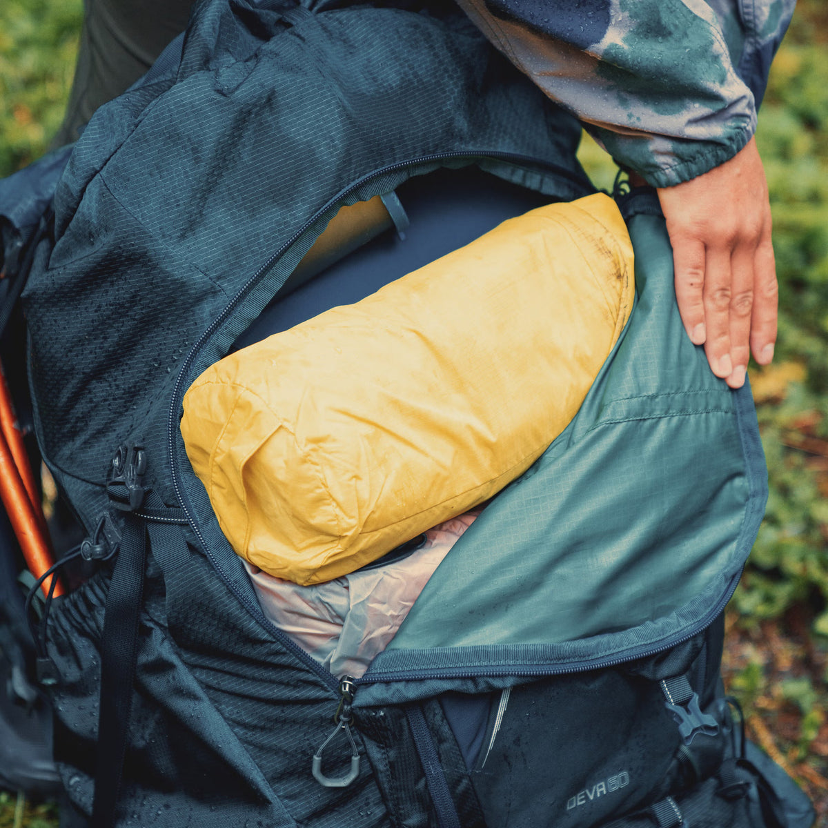 Gregory Deva 60 Women's Backpacking Pack in Mountain Teal - Hipbelt Pocket Detail