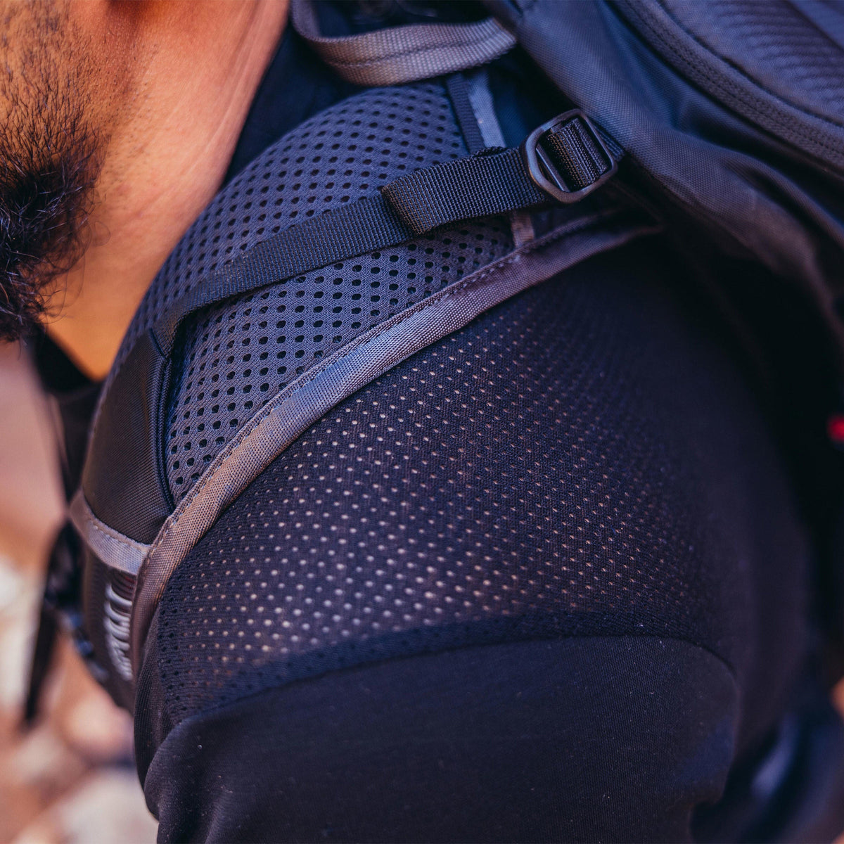 Gregory Zulu LT 24 Men's Hiking Backpack - padded shoulder strap detail, worn