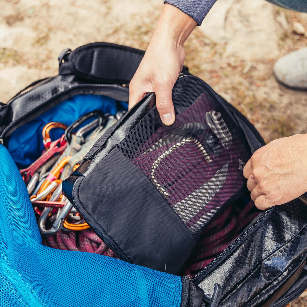 Gregory Alpaca 40L Packing Cube Included - travel-friendly organisation with mesh top