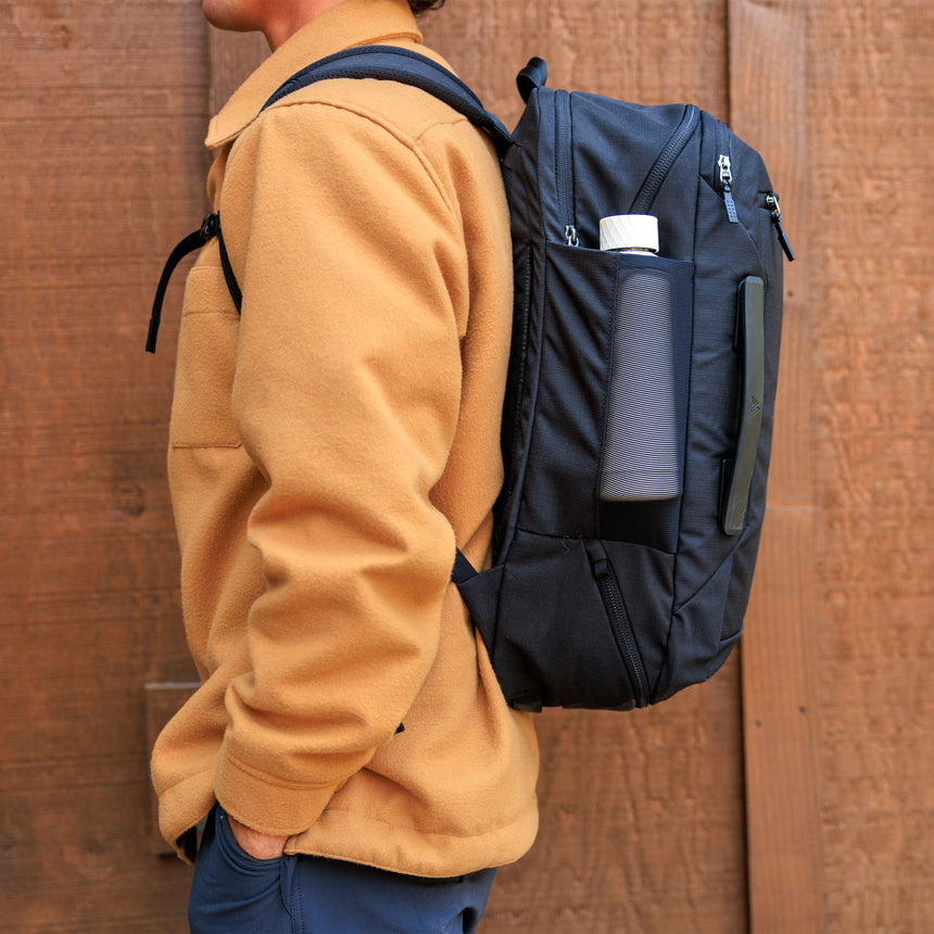 Gregory Border 30L Side Stretch Mesh Water Bottle Pocket - easy access for hydration on the go
