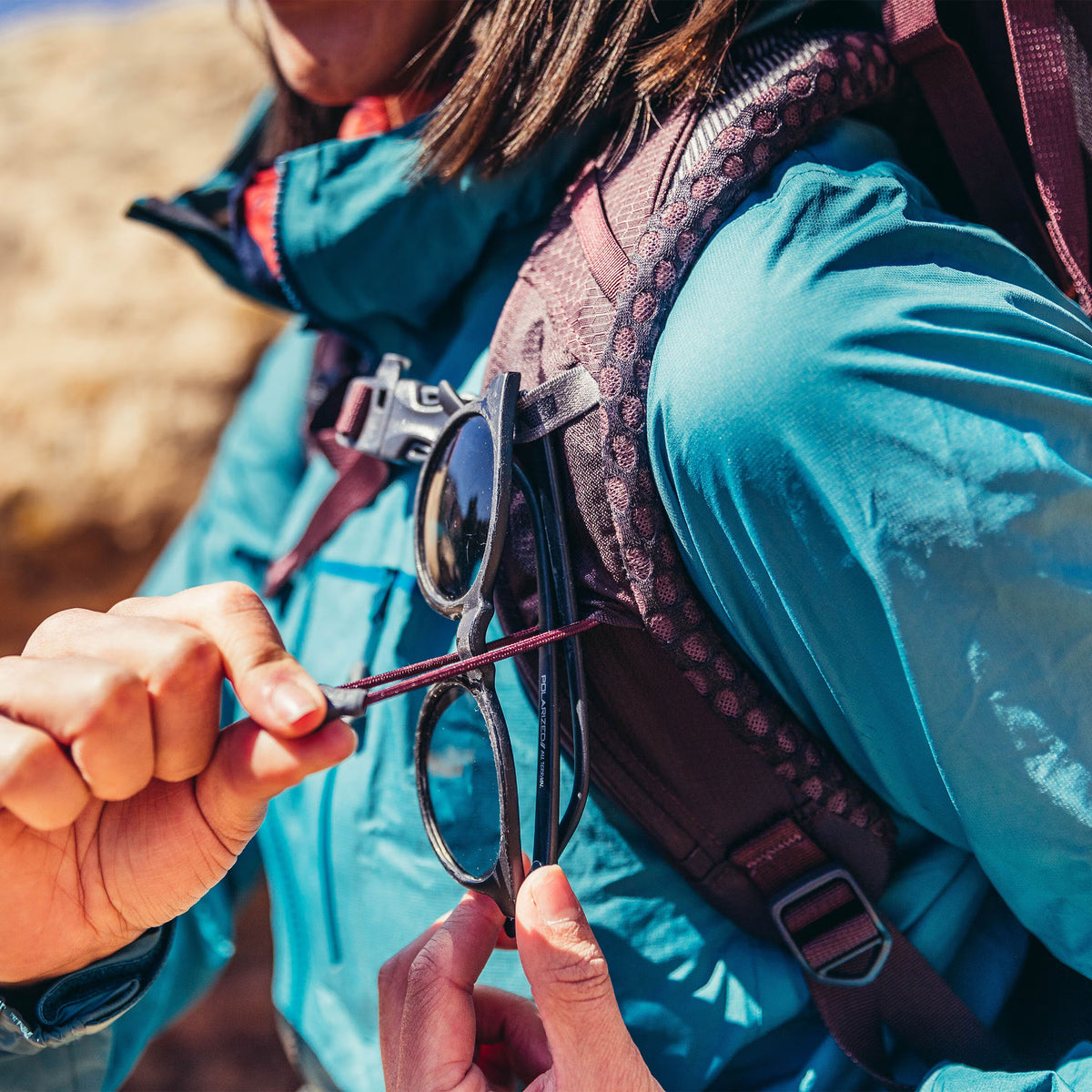 Gregory Deva 70 RC Sunglass QuickStow System - quick, secure, scratch-free access on shoulder harness