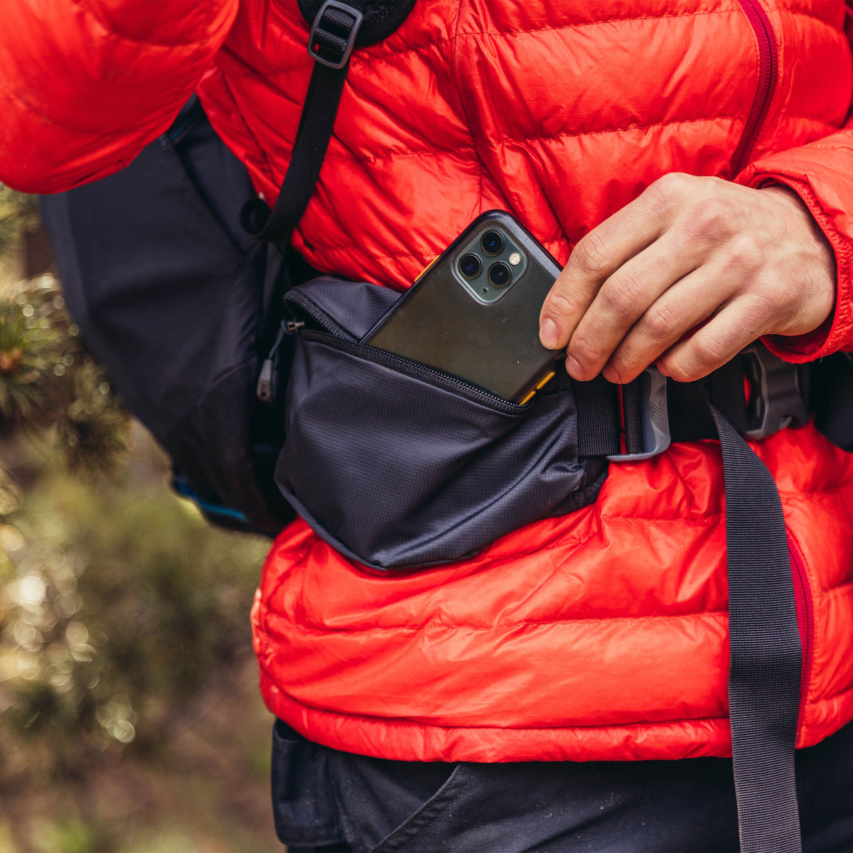 Gregory Focal 58 RC Oversized Zippered Hipbelt Pocket - space for cell phone and trail essentials