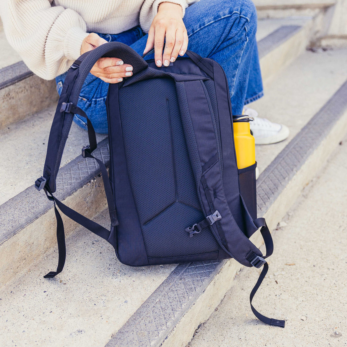 Gregory Retna 20L Multi-Density Foam Backpanel - padded comfort with airmesh for all-day carry