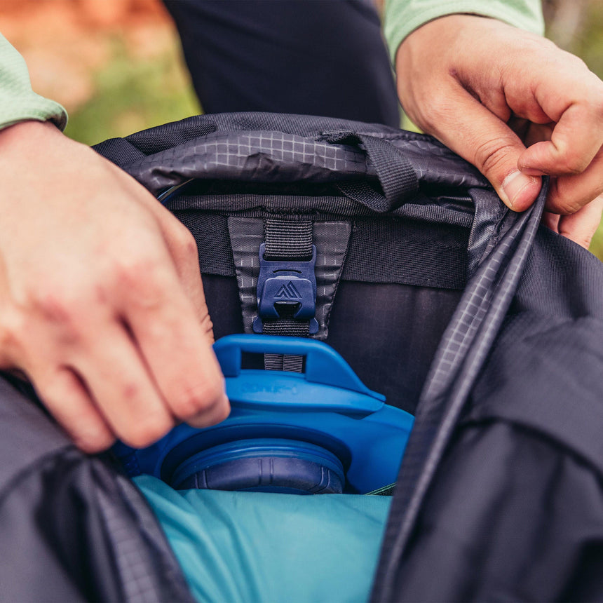 Gregory Stout 55 Hydration Sleeve with Speedclip system - compatible with Gregory Hydro reservoirs
