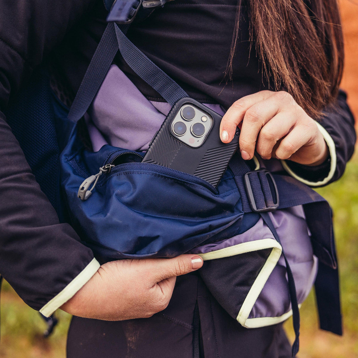Gregory Amber 34 Oversized Hipbelt Pocket - large zippered storage for phone and trail essentials