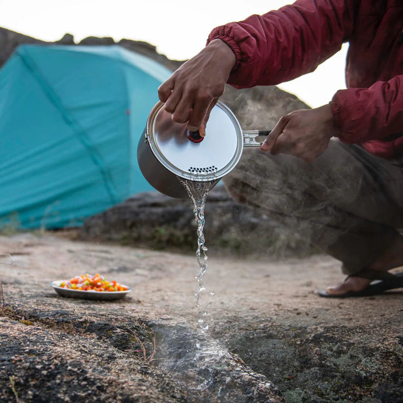 MSR Ceramic 2 Pot Set Outdoor Action- Lid Strainer