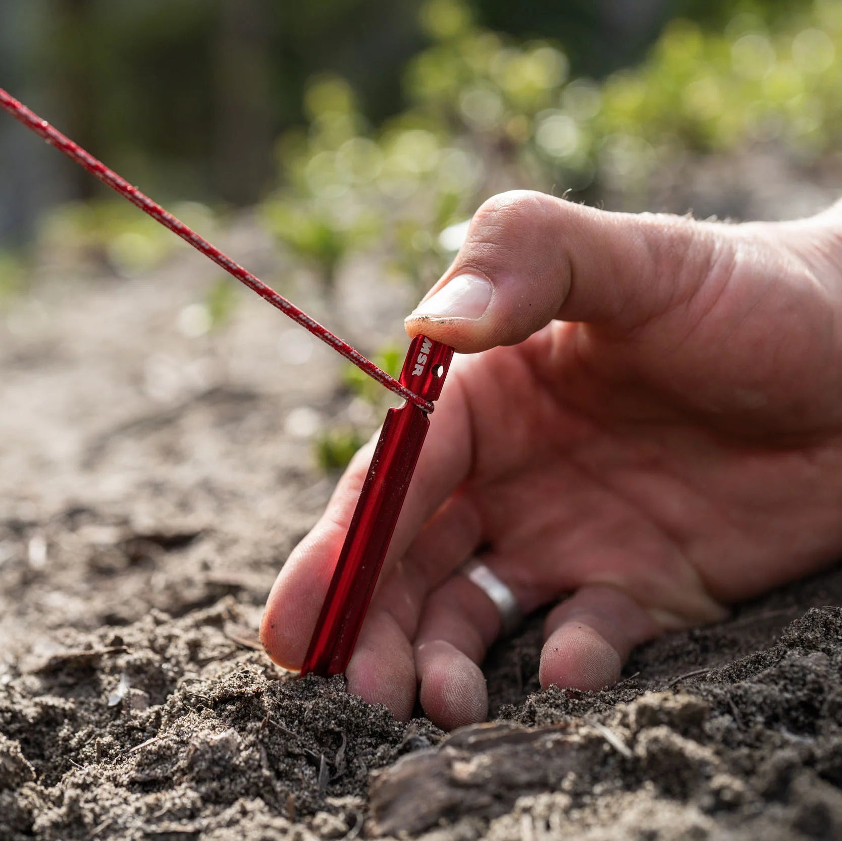 MSR Hubba Hubba™ LT 1-Person Backpacking Tent Outdoor Action- Mini Groundhog™ stake & guy line