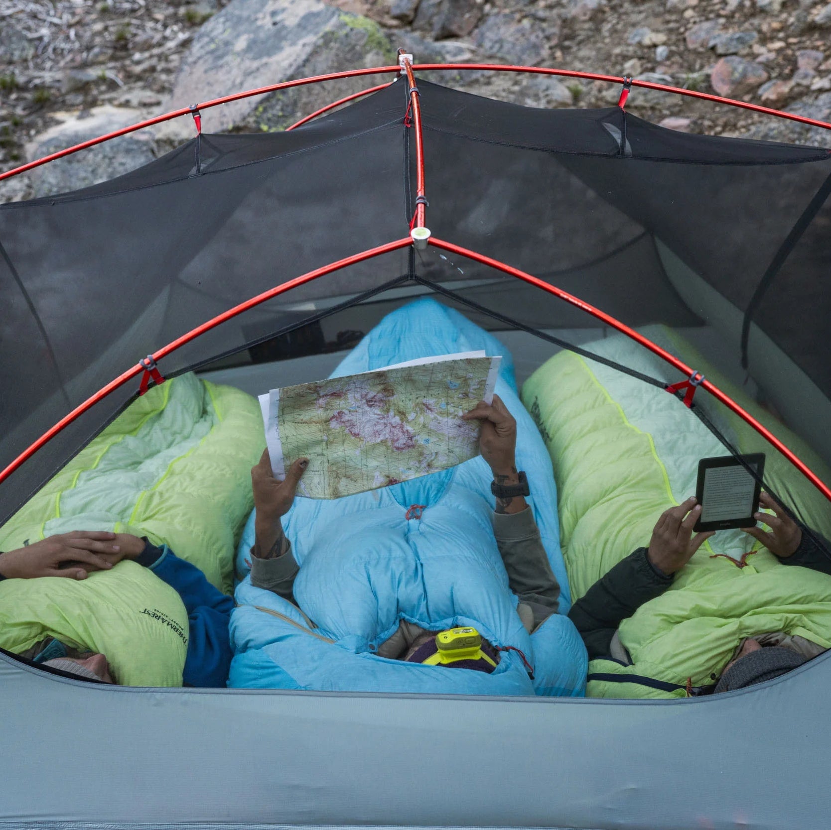 MSR Hubba Hubba™ LT 3-Person Backpacking Tent Outdoor Action- Mesh 