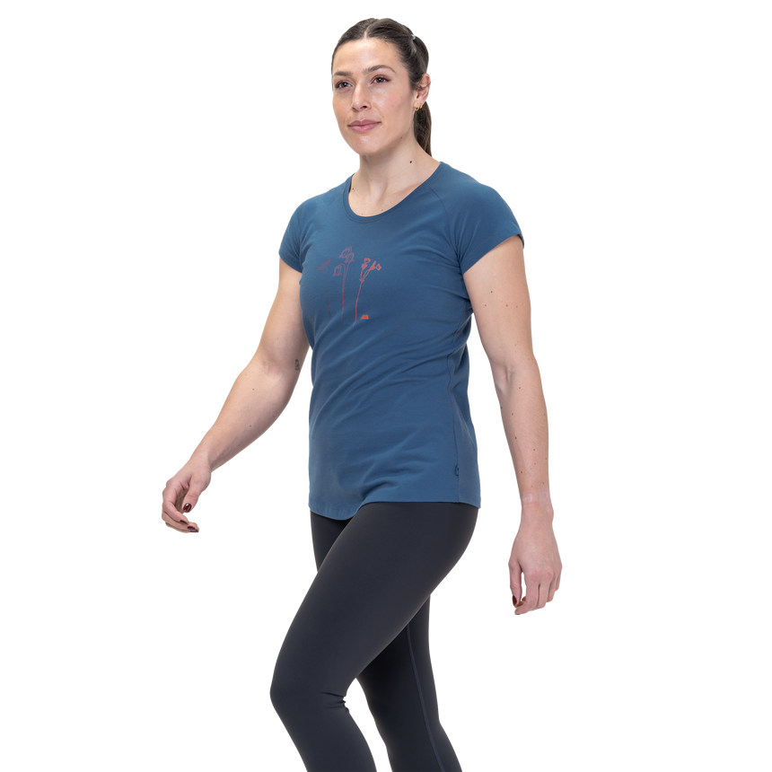 Mountain Equipment Mountain Flower Women's Tee Outdoor Action Stellar Blue- Slim-fitting silhouette