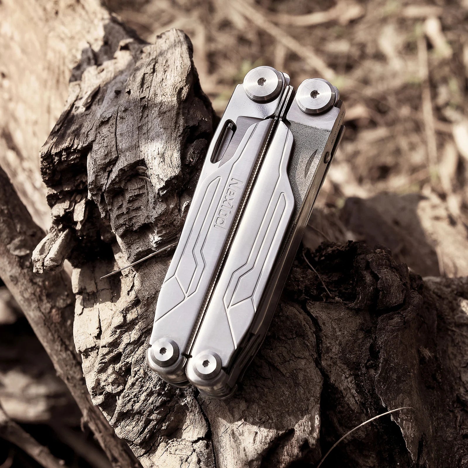 Nextool Flagship Captain Closed Position - Compact 109.5mm Design for Easy Carry