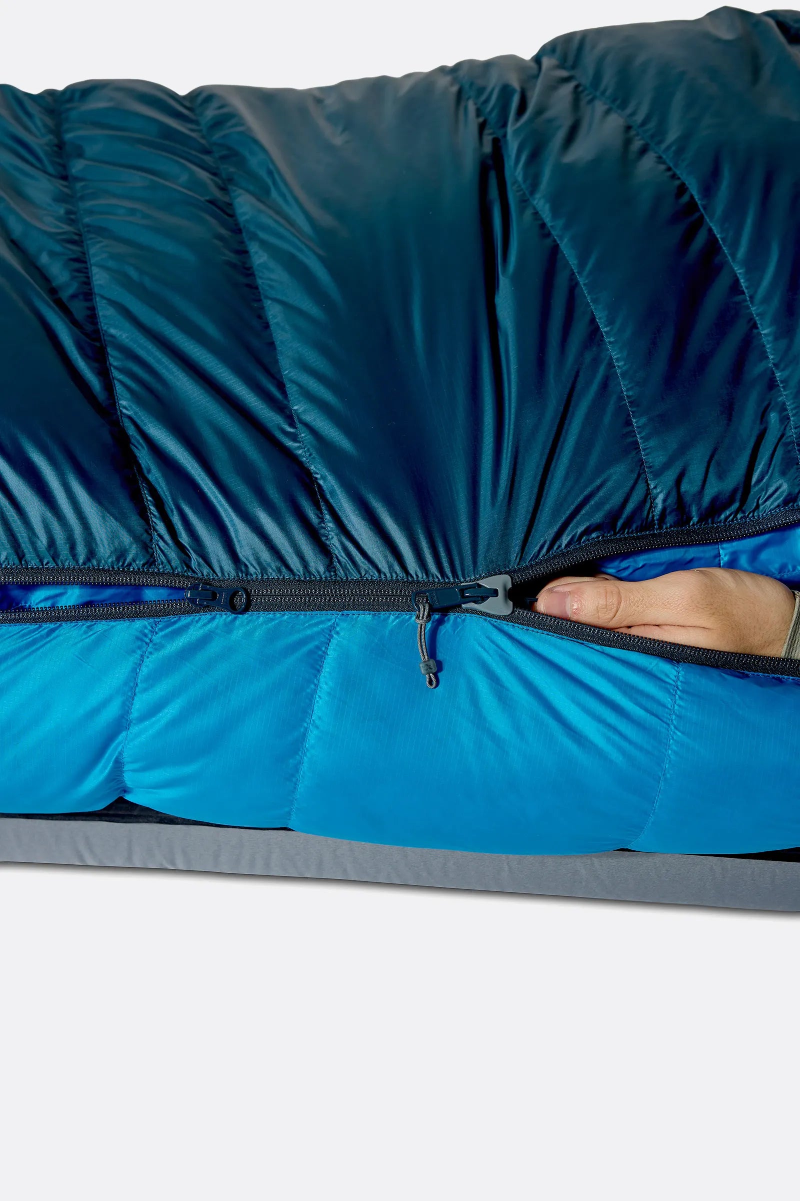 Rab Ascent Down Sleeping Bag (-6°C/21F) in Tempest Blue/Maya Blue - Baffle Detail