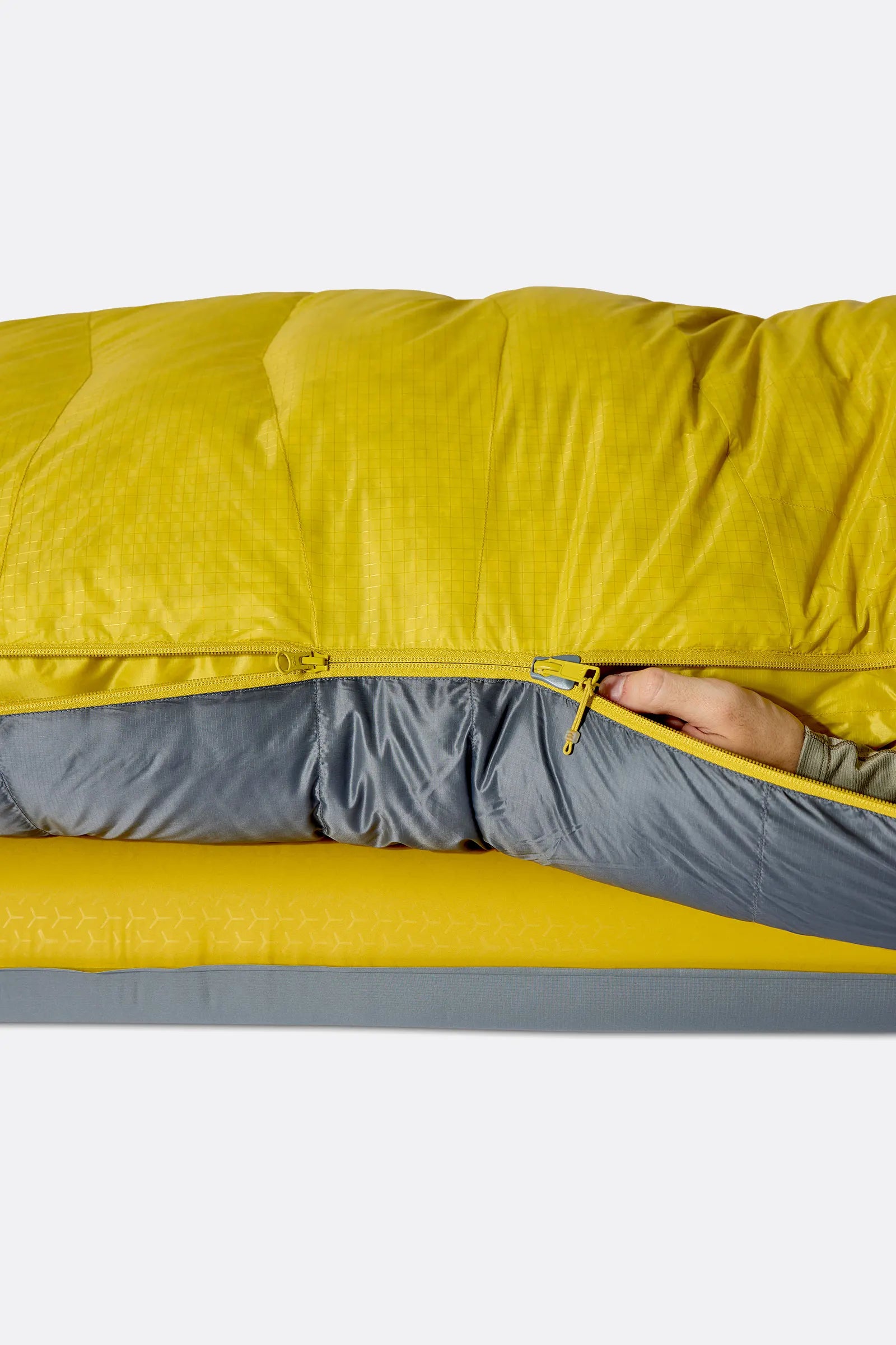 Rab Neutrino Down Sleeping Bag (-6°C/20F) in Graphene/Dark Pollen - Model Overhead Full Length