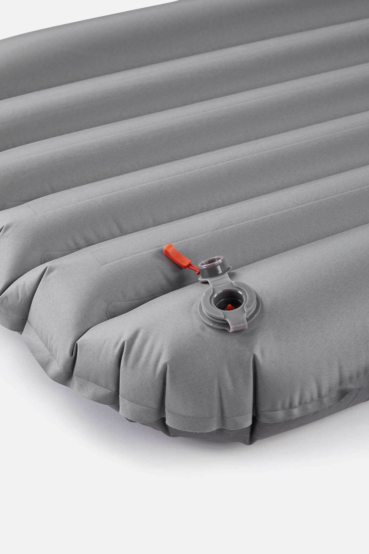 Rab Stratosphere 5.5 Sleep Pad in Graphene - valve detail