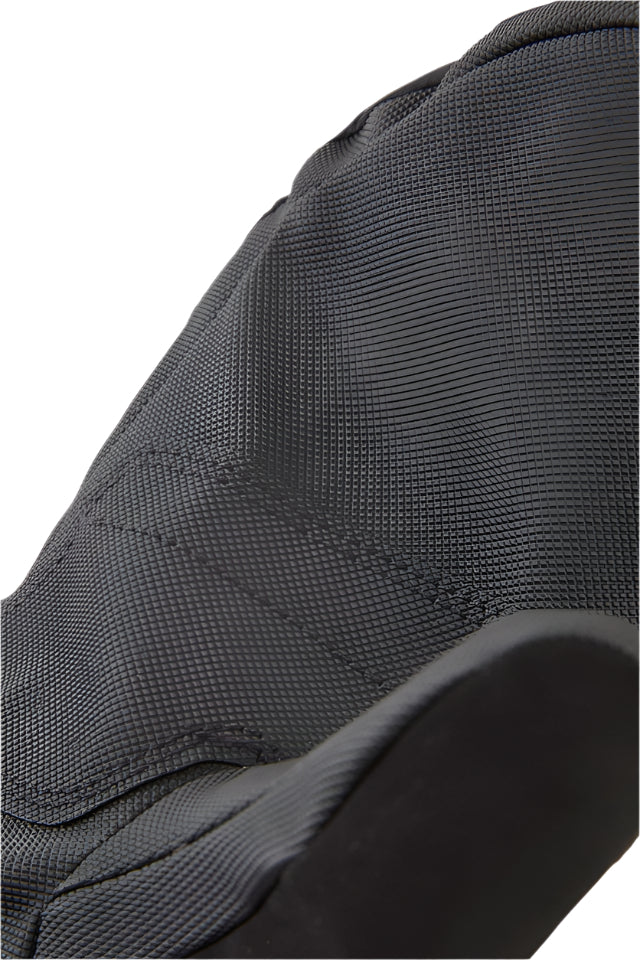Rab Women's Storm Mitt Outdoor Action