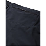 Ronhill Men's Core 5" Twin Short in All Black - secure pocket detail
