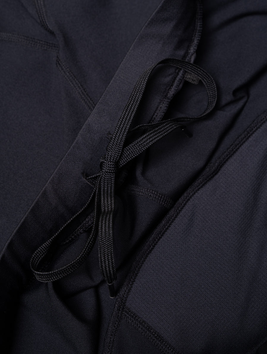 Ronhill Men's Core Stretch Short in All Black - drawcord detail