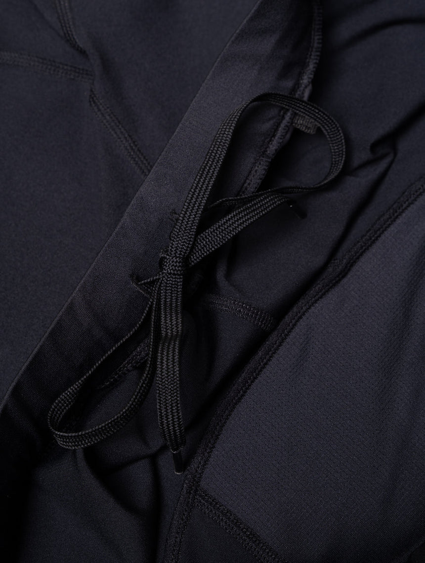 Ronhill Men's Core Stretch Short in All Black - drawcord detail