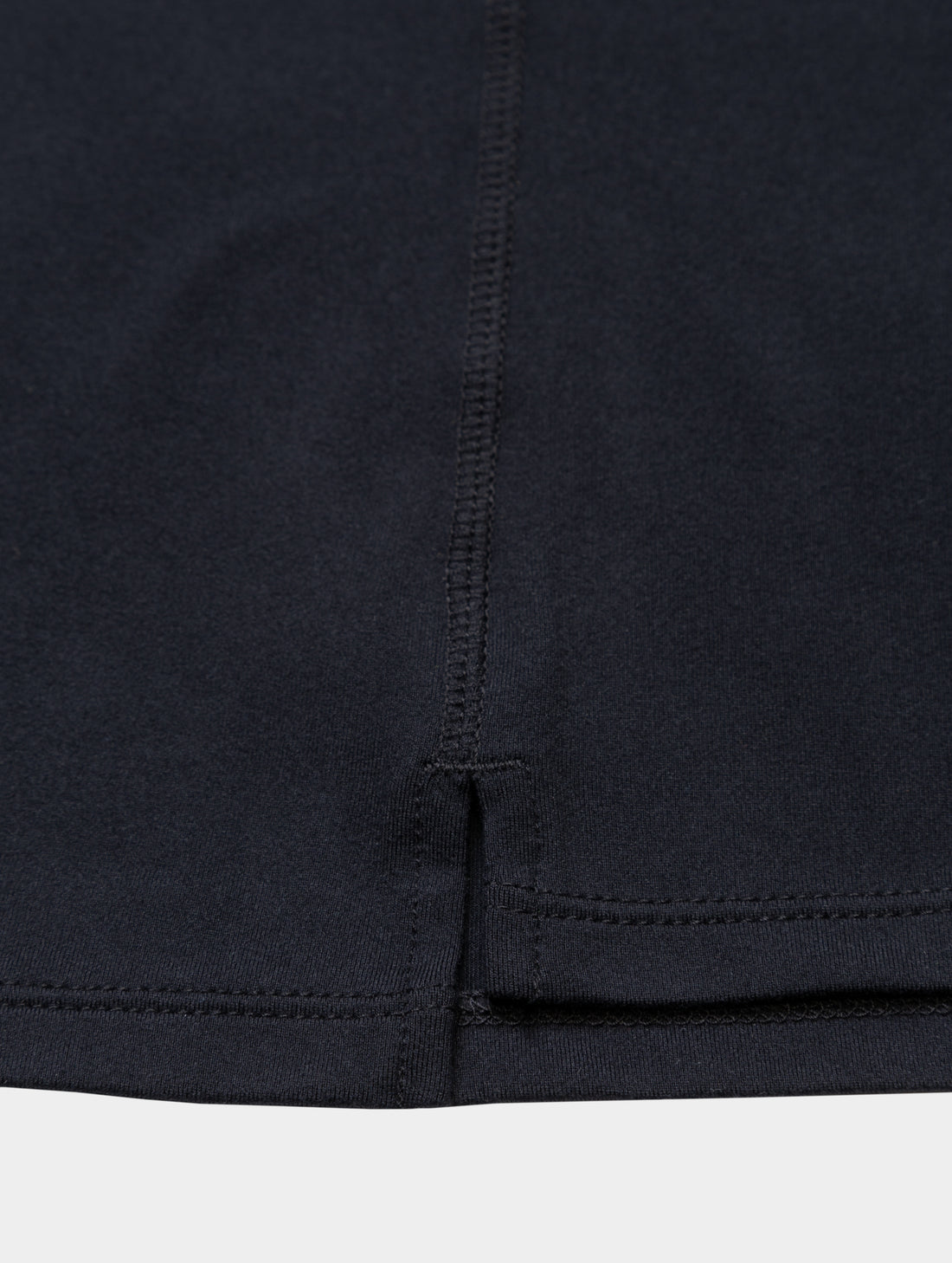 Ronhill Men's Core Thermal 1/2 Zip in Black/Bright White - hem detail