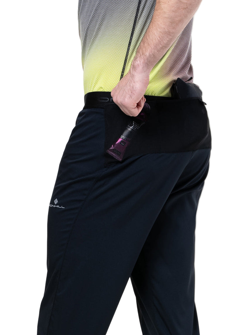 Ronhill Men's Tech All-Terrain Trackster in All Black - second stash pocket detail